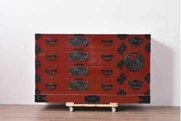 中古　美品　仙台民芸箪笥(仙台箪笥)　欅産業製　朱色漆塗り　華やかな漆の艶と牡丹金具が際立つ衣装箪笥　定価約110万円相当　(R-085222)