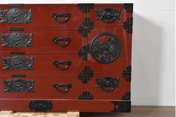 中古　美品　仙台民芸箪笥(仙台箪笥)　欅産業製　朱色漆塗り　華やかな漆の艶と牡丹金具が際立つ衣装箪笥　定価約110万円相当　(R-085222)