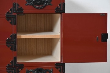 中古　美品　仙台民芸箪笥(仙台箪笥)　欅産業製　朱色漆塗り　華やかな漆の艶と牡丹金具が際立つ衣装箪笥　定価約110万円相当　(R-085222)