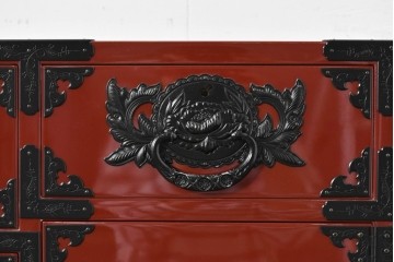 中古　美品　仙台民芸箪笥(仙台箪笥)　欅産業製　朱色漆塗り　華やかな漆の艶と牡丹金具が際立つ衣装箪笥　定価約110万円相当　(R-085222)