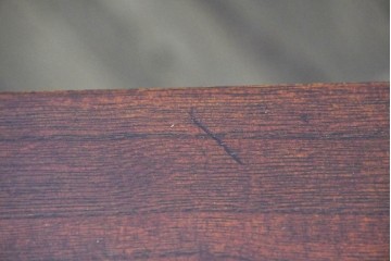 中古　李朝家具　アンティーク調　重厚な円形金具が存在感抜群のサイドボード　(R-085223)