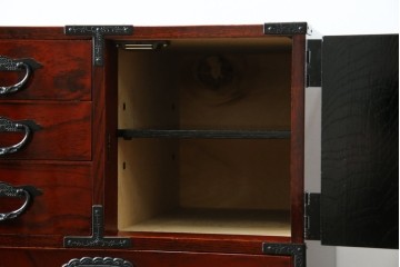 中古　美品　仙台民芸箪笥　力強い杢目と立派な金具が目を引く片開き小引き出し　(R-085224)