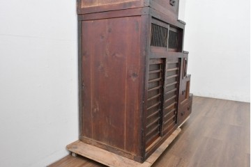 和製アンティーク　デザインとバランスが良いね! 端正な造りと角手金具が魅力の三分割階段箪笥　(R-085227)