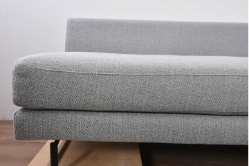 中古　美品　2024年10月購入　エスティック フォルマックス(formax)　サンフェレ(SANFELE)　SFE-35N-BK　便利なトレー付きの3P片肘ソファ(左)とオットマンのセット　定価(セット合計)約51万円　(R-085229)