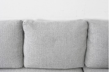 中古　美品　2024年10月購入　エスティック フォルマックス(formax)　サンフェレ(SANFELE)　SFE-35N-BK　便利なトレー付きの3P片肘ソファ(左)とオットマンのセット　定価(セット合計)約51万円　(R-085229)