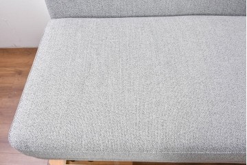 中古　美品　2024年10月購入　エスティック フォルマックス(formax)　サンフェレ(SANFELE)　SFE-35N-BK　便利なトレー付きの3P片肘ソファ(左)とオットマンのセット　定価(セット合計)約51万円　(R-085229)