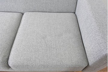 中古　美品　2024年10月購入　エスティック フォルマックス(formax)　サンフェレ(SANFELE)　SFE-35N-BK　便利なトレー付きの3P片肘ソファ(左)とオットマンのセット　定価(セット合計)約51万円　(R-085229)