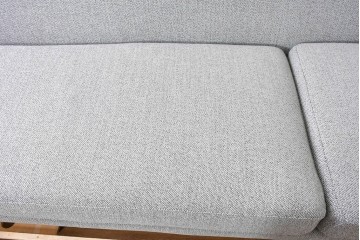 中古　美品　2024年10月購入　エスティック フォルマックス(formax)　サンフェレ(SANFELE)　SFE-35N-BK　便利なトレー付きの3P片肘ソファ(左)とオットマンのセット　定価(セット合計)約51万円　(R-085229)