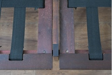 デンマークヴィンテージ　イルム・ヴィッケルソ(ILLUM WIKKELSO)　希少なローズウッド材を使用した本革シートの2人掛けソファ　(R-085230)