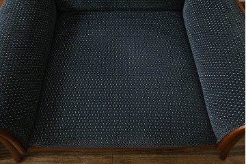 中古　美品　モリシゲ(MORISHIGE)　レジェ　手触りのよい張り地と優美な木製フレームが高級感を醸し出す一人掛けソファ2脚セット　定価(2脚合計)約32万円　(R-085231)