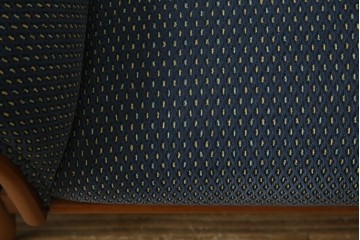 中古　美品　モリシゲ(MORISHIGE)　レジェ　手触りのよい張り地と優美な木製フレームが高級感を醸し出す一人掛けソファ2脚セット　定価(2脚合計)約32万円　(R-085231)