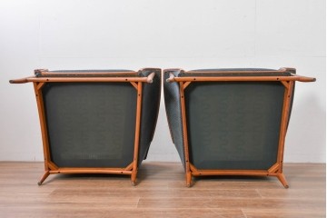 中古　美品　モリシゲ(MORISHIGE)　レジェ　手触りのよい張り地と優美な木製フレームが高級感を醸し出す一人掛けソファ2脚　セット定価約32万円相当　(R-085231)