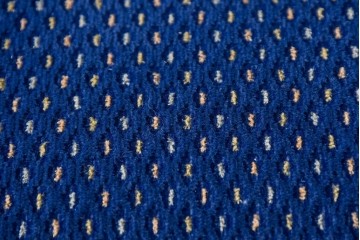 中古　美品　モリシゲ(MORISHIGE)　レジェ　手触りのよい張り地と優美な木製フレームが高級感を醸し出す一人掛けソファ2脚　セット定価約32万円相当　(R-085231)