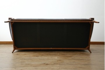 中古　美品　モリシゲ(MORISHIGE)　レジェ　手触りのよい張り地と優美な木製フレームが高級感を醸し出す三人掛けソファ　定価約30万円　(R-085232)