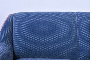 中古　美品　モリシゲ(MORISHIGE)　レジェ　手触りのよい張り地と優美な木製フレームが高級感を醸し出す三人掛けソファ　定価約30万円相当　(R-085232)