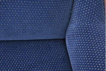 中古　美品　モリシゲ(MORISHIGE)　レジェ　手触りのよい張り地と優美な木製フレームが高級感を醸し出す三人掛けソファ　定価約30万円相当　(R-085232)