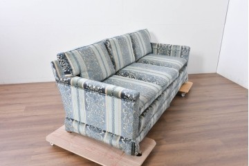 中古　超美品　アメリカ　DREXEL HERITAGE(ドレクセルヘリテイジ)　高級感のある織柄ファブリックが上品な三人掛けソファ　(R-085233)