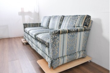 中古　超美品　アメリカ　DREXEL HERITAGE(ドレクセルヘリテイジ)　高級感のある織柄ファブリックが上品な三人掛けソファ　(R-085233)