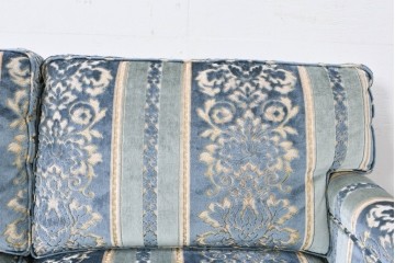 中古　超美品　アメリカ　DREXEL HERITAGE(ドレクセルヘリテイジ)　高級感のある織柄ファブリックが上品な三人掛けソファ　(R-085233)