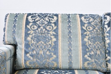 中古　超美品　アメリカ　DREXEL HERITAGE(ドレクセルヘリテイジ)　高級感のある織柄ファブリックが上品な三人掛けソファ　(R-085233)