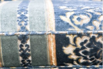 中古　超美品　アメリカ　DREXEL HERITAGE(ドレクセルヘリテイジ)　高級感のある織柄ファブリックが上品な三人掛けソファ　(R-085233)