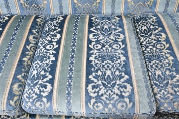 中古　超美品　アメリカ　DREXEL HERITAGE(ドレクセルヘリテイジ)　高級感のある織柄ファブリックが上品な三人掛けソファ　(R-085233)