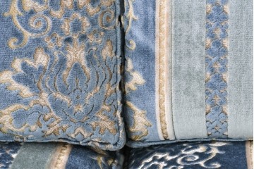 中古　超美品　アメリカ　DREXEL HERITAGE(ドレクセルヘリテイジ)　高級感のある織柄ファブリックが上品な三人掛けソファ　(R-085233)