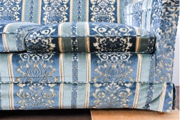 中古　超美品　アメリカ　DREXEL HERITAGE(ドレクセルヘリテイジ)　高級感のある織柄ファブリックが上品な三人掛けソファ　(R-085233)