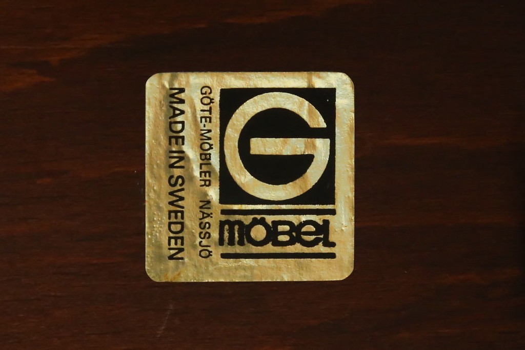 北欧ヴィンテージ　スウェーデン　G-Mobel社　包み込むようなデザインの本革パーソナルチェア　(R-085235)