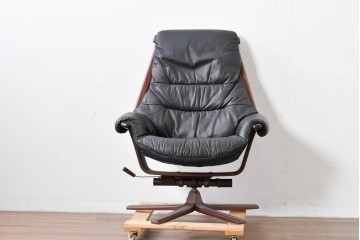 北欧ヴィンテージ　スウェーデン　G-Mobel社　包み込むようなデザインの本革パーソナルチェア　(R-085235)