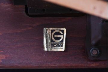 北欧ヴィンテージ　スウェーデン　G-Mobel社　包み込むようなデザインの本革パーソナルチェア　(R-085235)