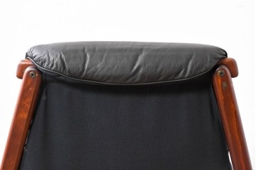 北欧ヴィンテージ　スウェーデン　G-Mobel社　包み込むようなデザインの本革パーソナルチェア　(R-085235)