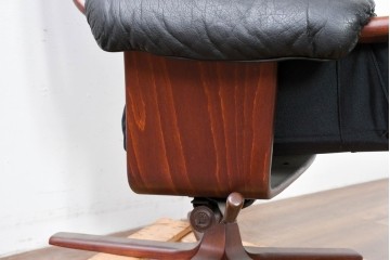 北欧ヴィンテージ　スウェーデン　G-Mobel社　包み込むようなデザインの本革パーソナルチェア　(R-085235)