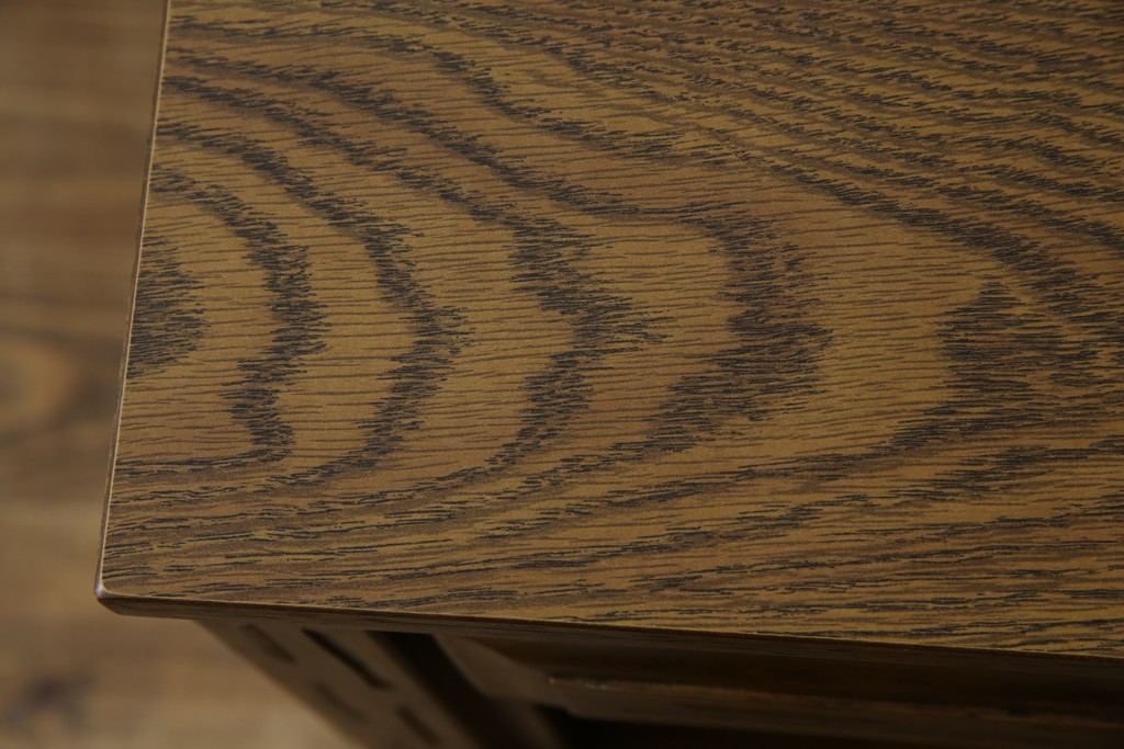 アメリカヴィンテージ　美品　DREXEL HERITAGE(ドレクセルヘリテイジ)　直線的でシンプルなデザインのサイドテーブル　(R-085236)