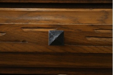 アメリカヴィンテージ　美品　DREXEL HERITAGE(ドレクセルヘリテイジ)　直線的でシンプルなデザインのサイドテーブル　(R-085236)