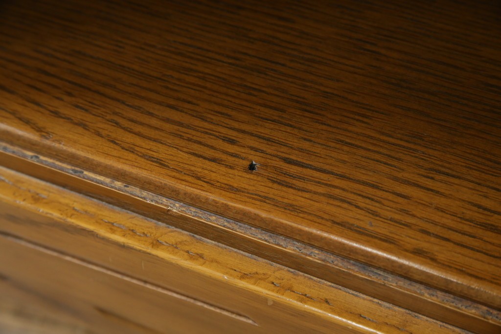 アメリカヴィンテージ　美品　DREXEL HERITAGE(ドレクセルヘリテイジ)　直線的でシンプルなデザインのサイドテーブル　(R-085236)