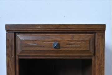 中古　美品　DREXEL HERITAGE(ドレクセルヘリテイジ)　優雅な佇まいが魅力のサイドテーブル　(R-085236)