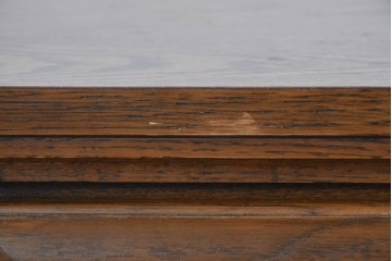 中古　美品　DREXEL HERITAGE(ドレクセルヘリテイジ)　優雅な佇まいが魅力のサイドテーブル　(R-085236)