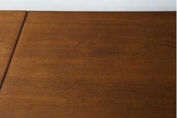 デンマークヴィンテージ　希少!!　アルネ・ヴォッダー(Arne Vodder)デザイン　洗練されたミッドセンチュリースタイルの拡張天板付きパートナーデスク　(R-085237)