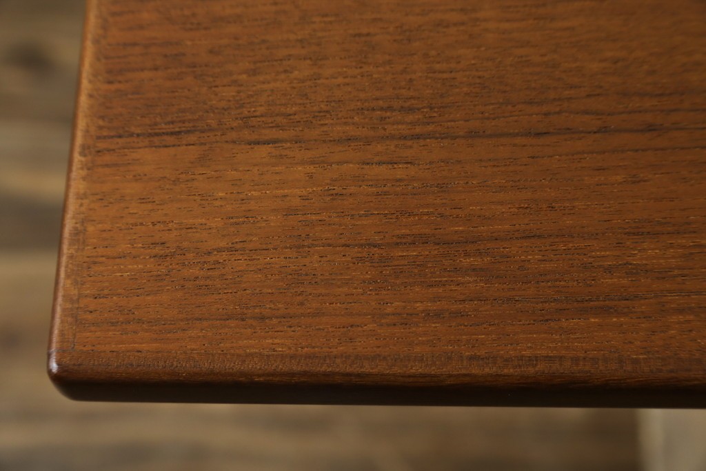 デンマークヴィンテージ　希少!!　アルネ・ヴォッダー(Arne Vodder)デザイン　洗練されたミッドセンチュリースタイルの拡張天板付きパートナーデスク　(R-085237)