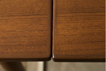 デンマークヴィンテージ　希少!!　アルネ・ヴォッダー(Arne Vodder)デザイン　洗練されたミッドセンチュリースタイルの拡張天板付きパートナーデスク　(R-085237)