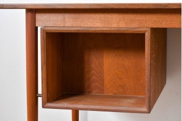 デンマークヴィンテージ　希少!!　アルネ・ヴォッダー(Arne Vodder)デザイン　洗練されたミッドセンチュリースタイルの拡張天板付きパートナーデスク　(R-085237)