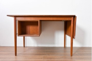 デンマークヴィンテージ　希少!!　アルネ・ヴォッダー(Arne Vodder)デザイン　洗練されたミッドセンチュリースタイルの拡張天板付きパートナーデスク　(R-085237)
