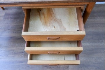 デンマークヴィンテージ　希少!!　アルネ・ヴォッダー(Arne Vodder)デザイン　洗練されたミッドセンチュリースタイルの拡張天板付きパートナーデスク　(R-085237)