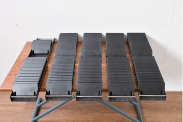 【簡易リペア限定品】　中古　USM Haller(USMハラー)　CD5枚×19列収納対応　見た目にも美しくCDを収納できる拡張シェルフ用CD収納トレイ10個セット　(R-085238)