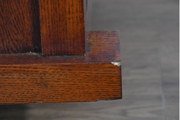 中古　超美品　上品な佇まいの格子引戸付き水屋箪笥サイドボード　(R-085239)