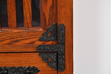 中古　超美品　上品な佇まいの格子引戸付き水屋箪笥サイドボード　(R-085239)