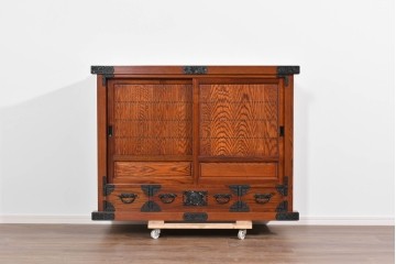 中古　超美品　引戸の木目が美しい水屋箪笥サイドボード　定価約36万円相当　(R-085240)