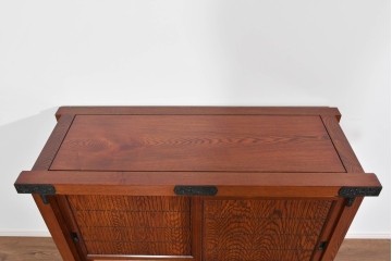 中古　超美品　引戸の木目が美しい水屋箪笥サイドボード　定価約36万円相当　(R-085240)