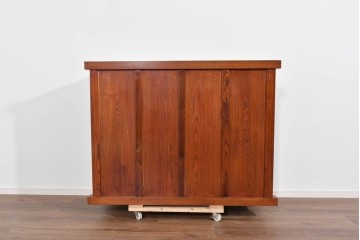 中古　超美品　引戸の木目が美しい水屋箪笥サイドボード　定価約36万円相当　(R-085240)